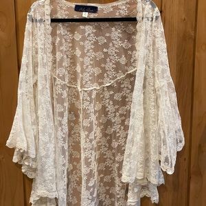 Lace kimono never been worn